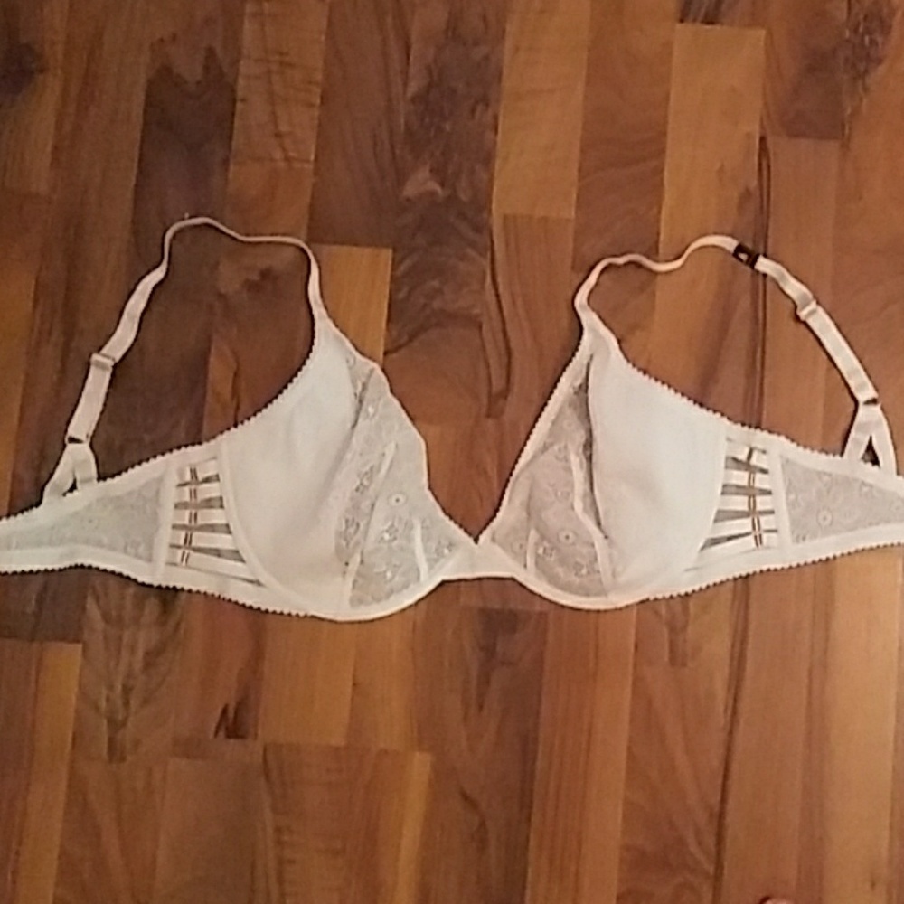 White Victoria's Secret Bra